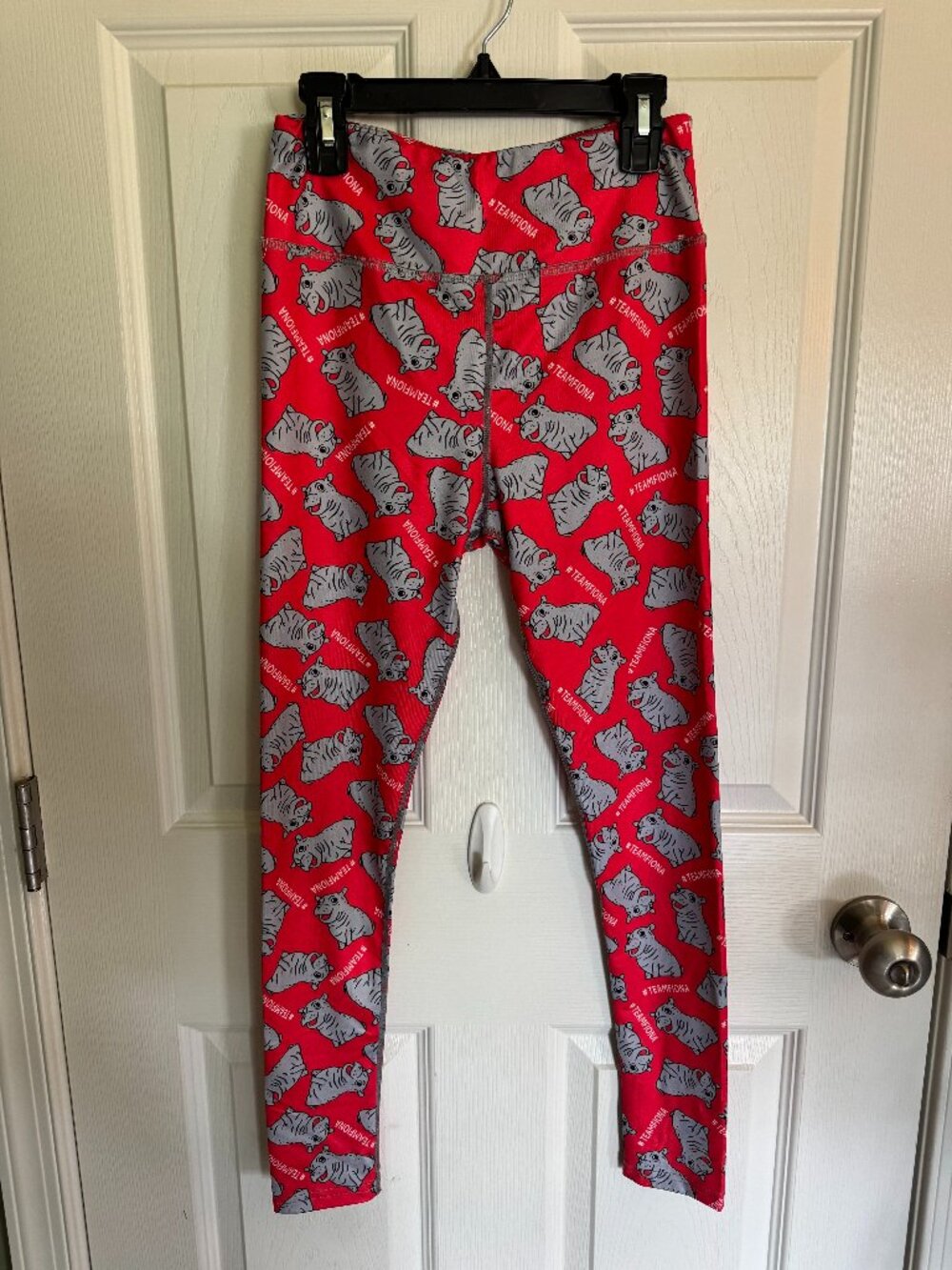 Cincy Shirts Team Fiona Hippo Leggings - Size